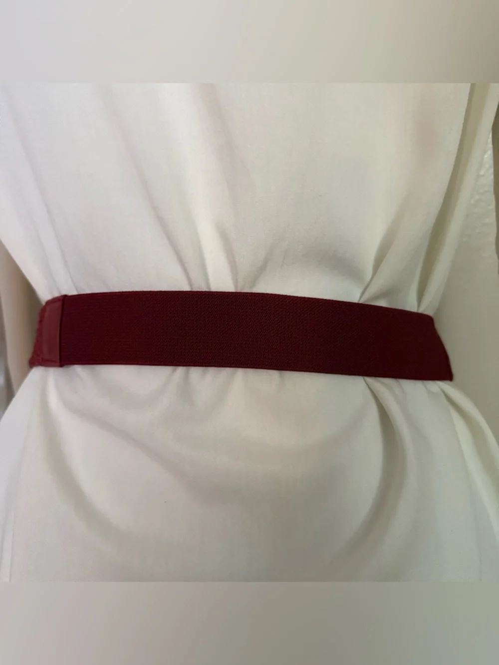 Burgundy braided PU leather elastic waistband skinny belt with gold tone buckle